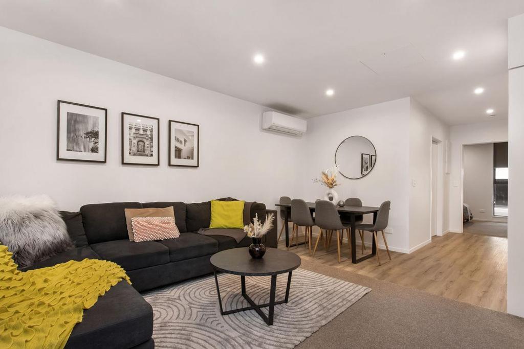 What A Cutie Cbd 3 Mins To Handy Secure Park. Apartment