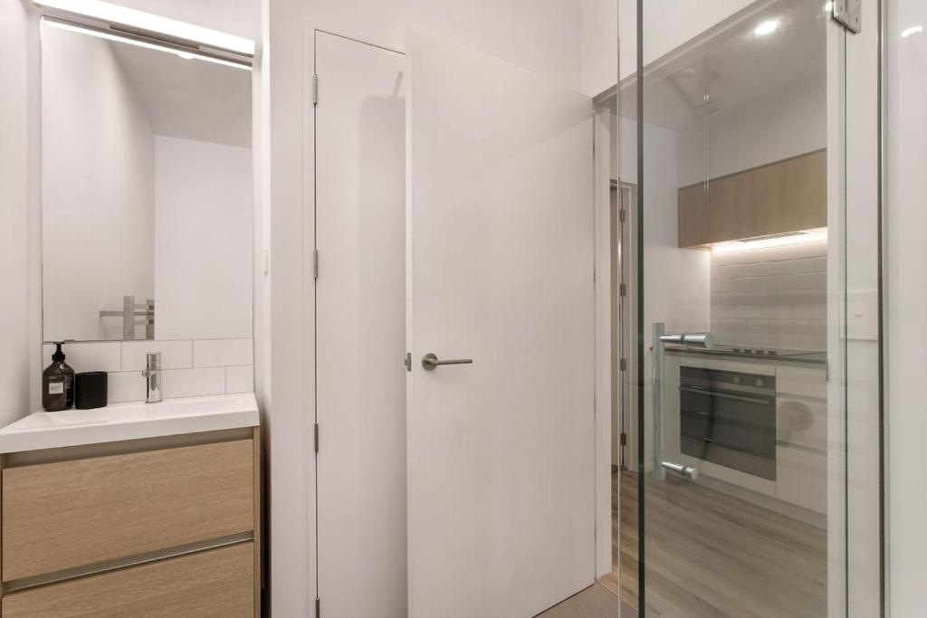 What A Cutie Cbd 3 Mins To Handy Secure Park. Apartment