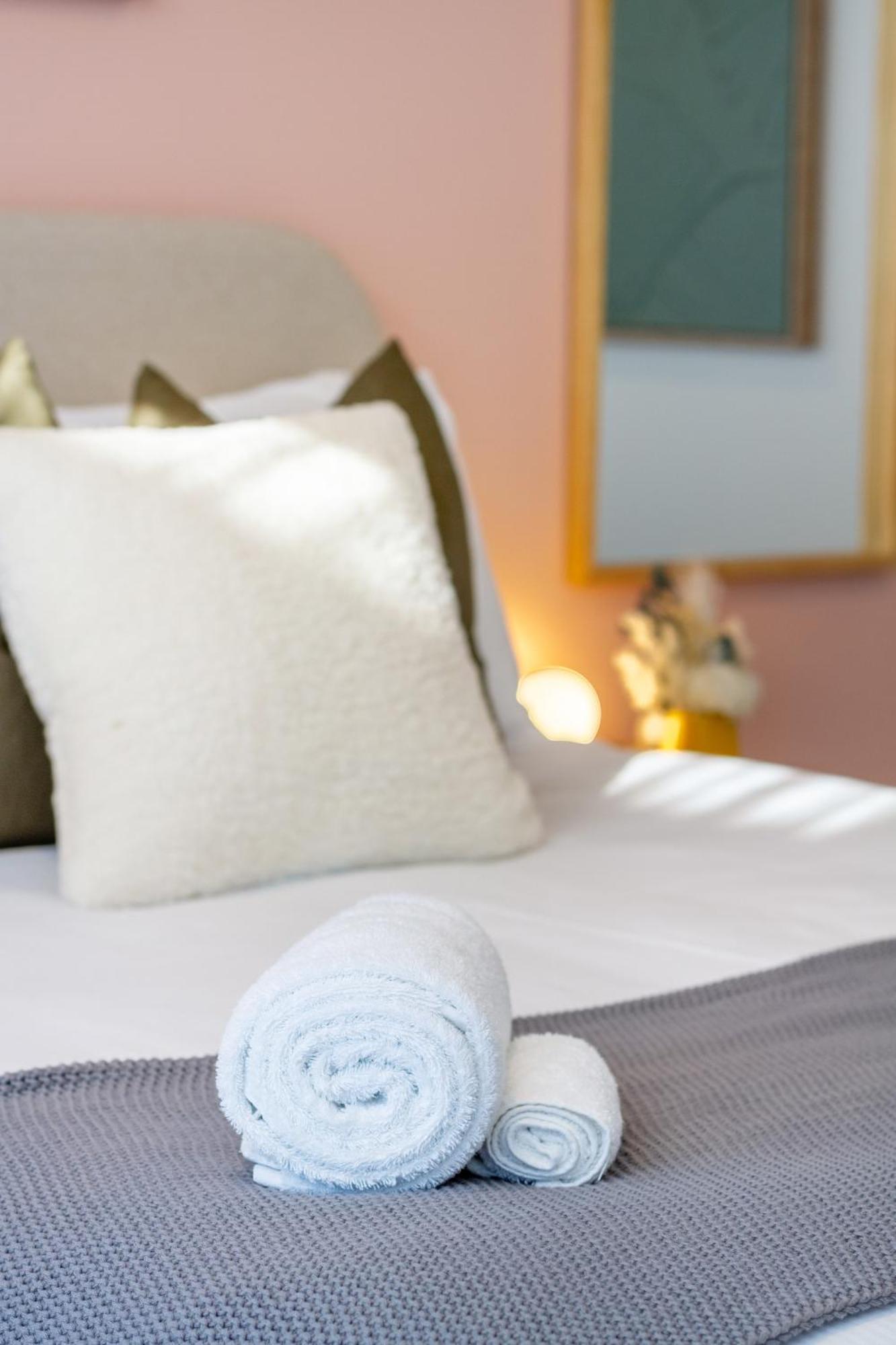 Relax In Designer Luxury At Townhouse *