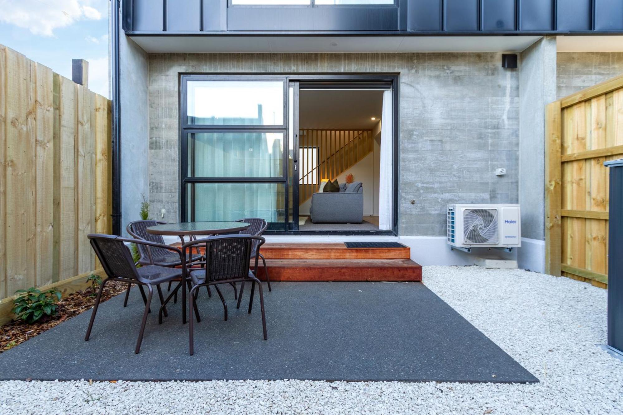 Relax In Designer Luxury At Townhouse *