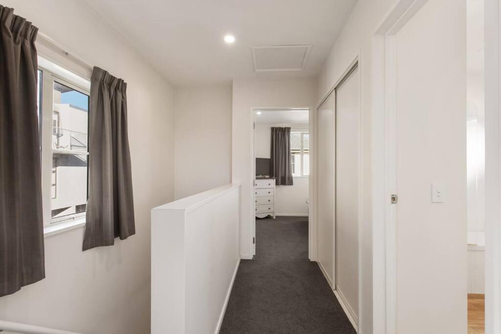 Charming Sunny Retreat Book Now Apartamento Christchurch