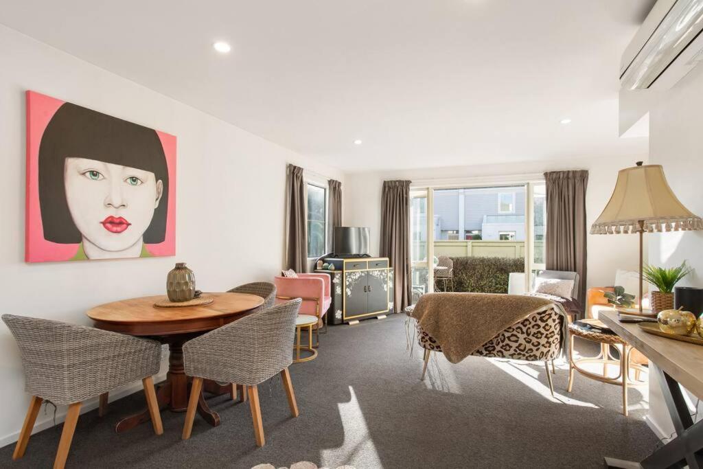 Charming Sunny Retreat Book Now Apartamento Christchurch