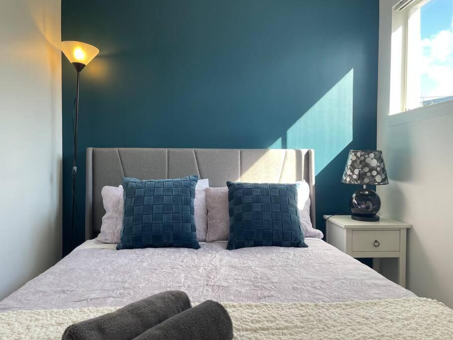Cosy And Stylish Single Level 2 Bed Near Cbd