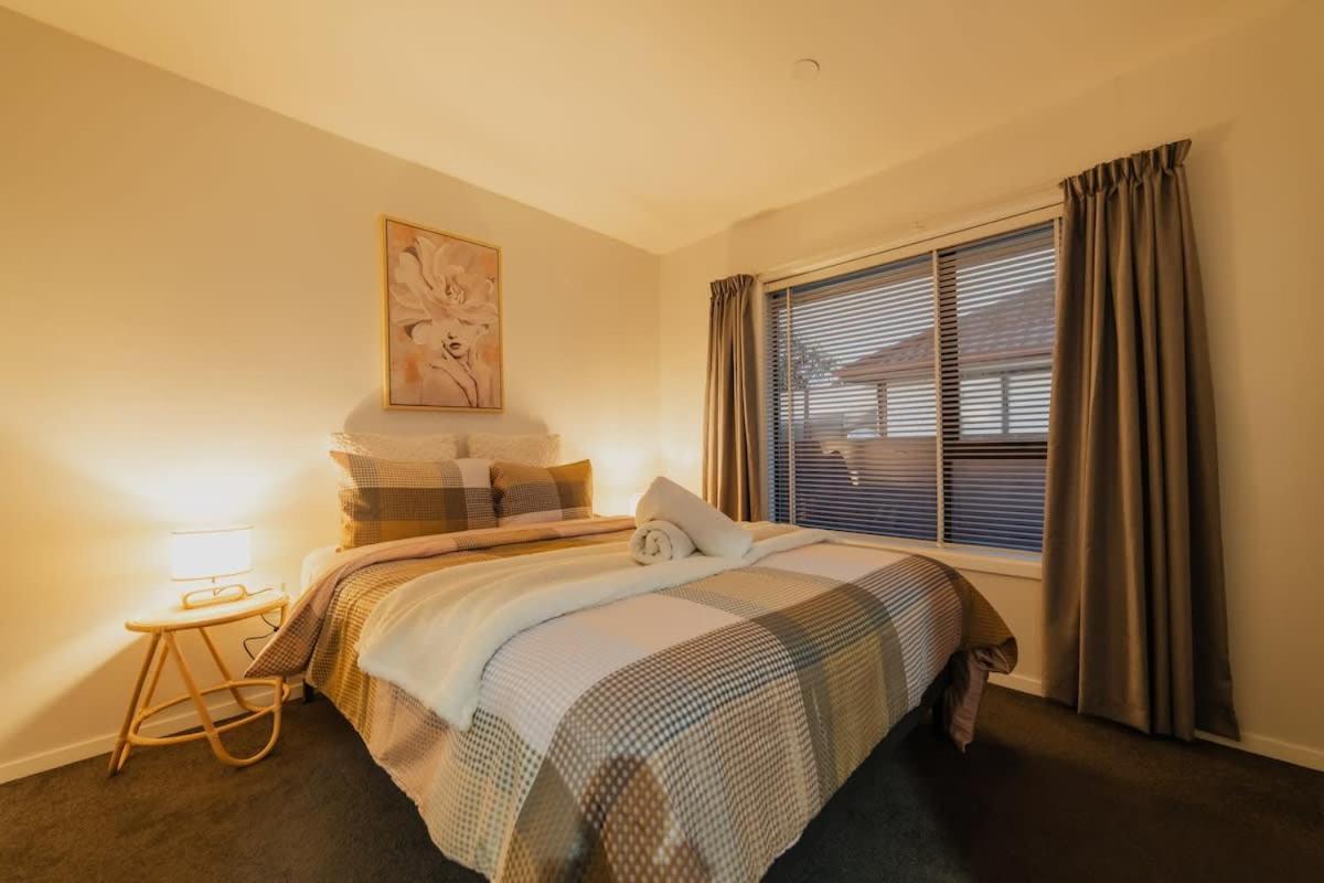Heritage House - Classic 3br On Greenhurst Street *