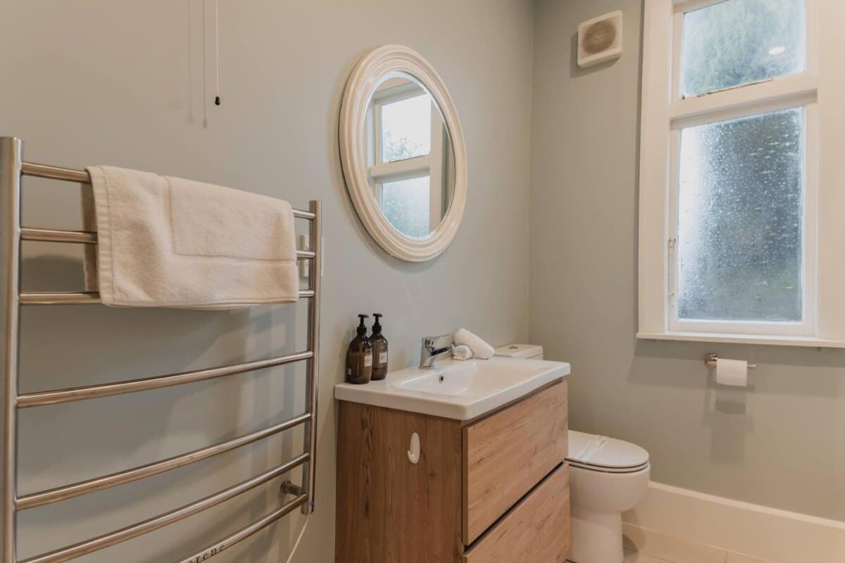 Forfar Dream Dwelling - 3br Casa de férias Christchurch