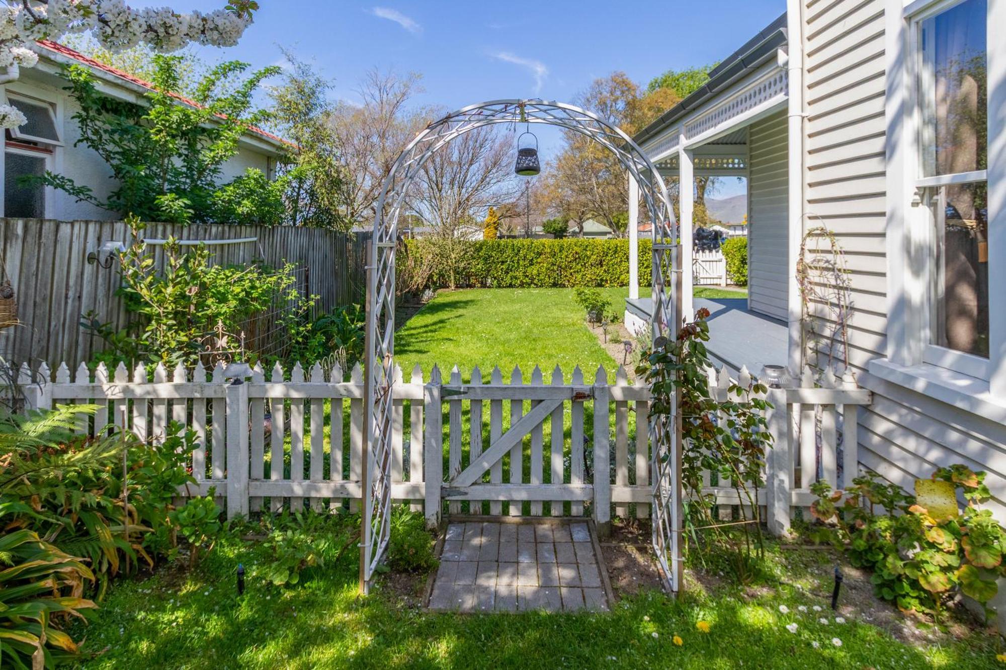 Charming 3-bedroom Retreat Christchurch