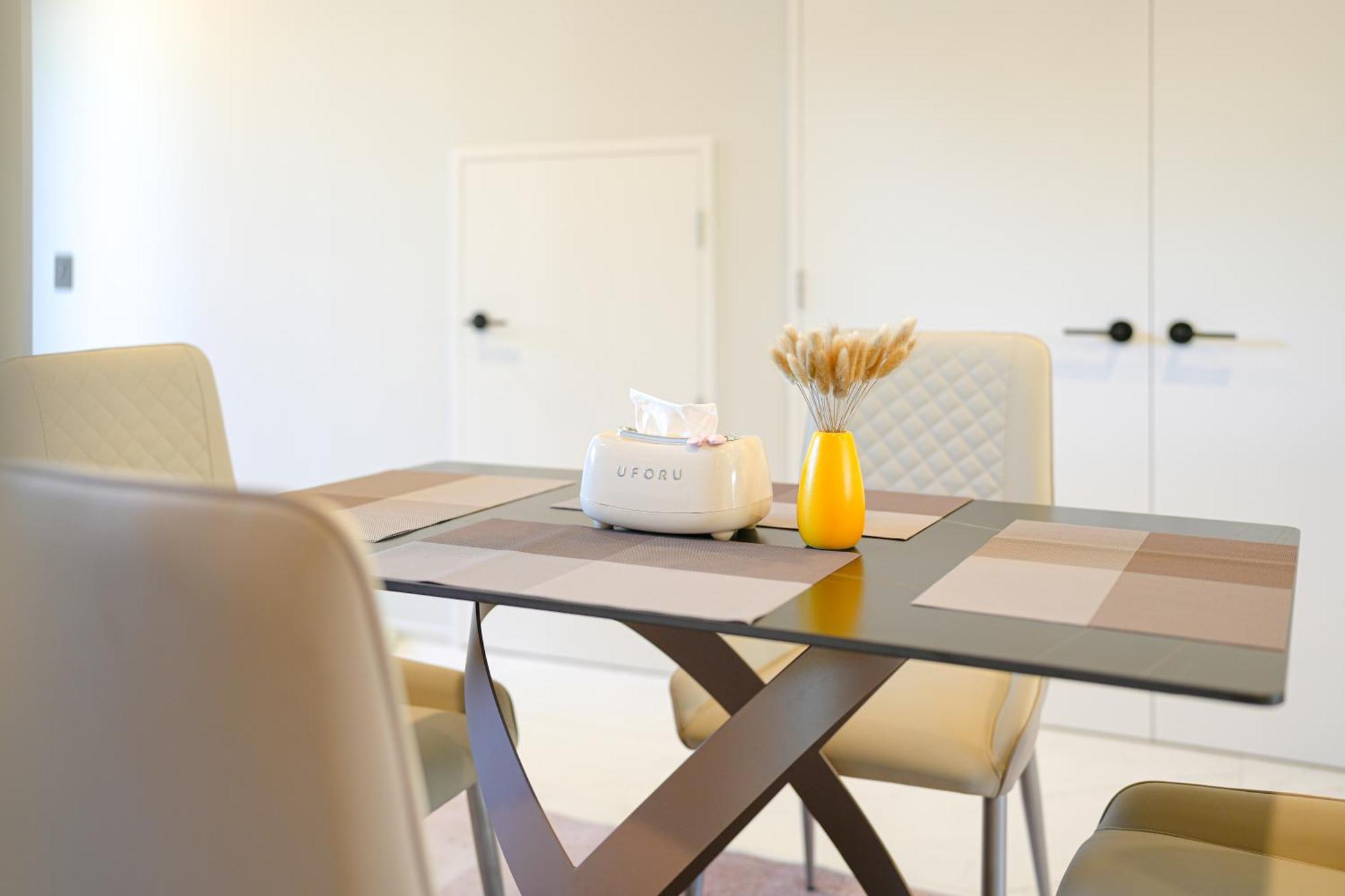 Graceful 3br Beside Uc