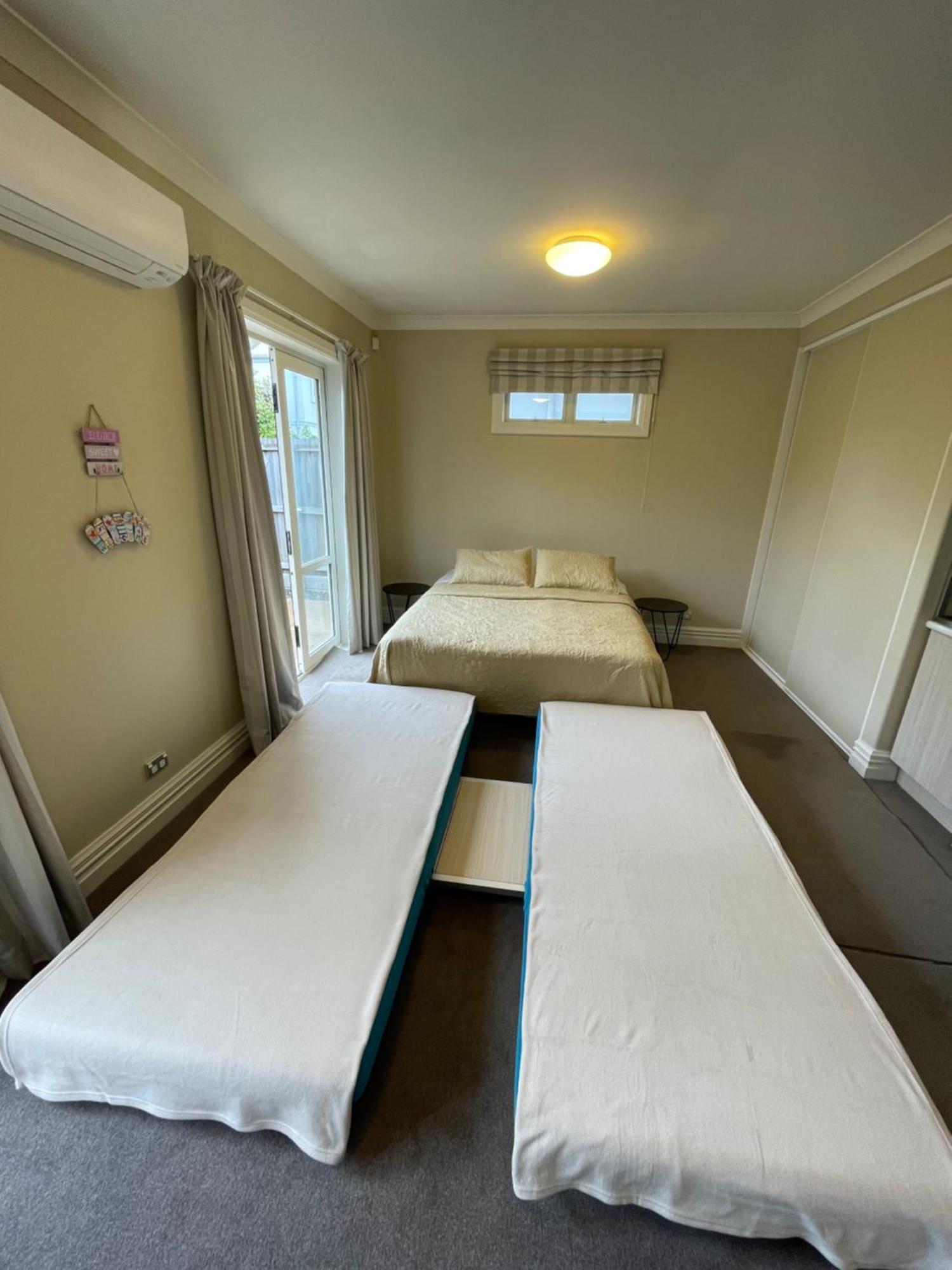 Quiet And New Cnzhouse With Yard Near River In Cbd Guest house *