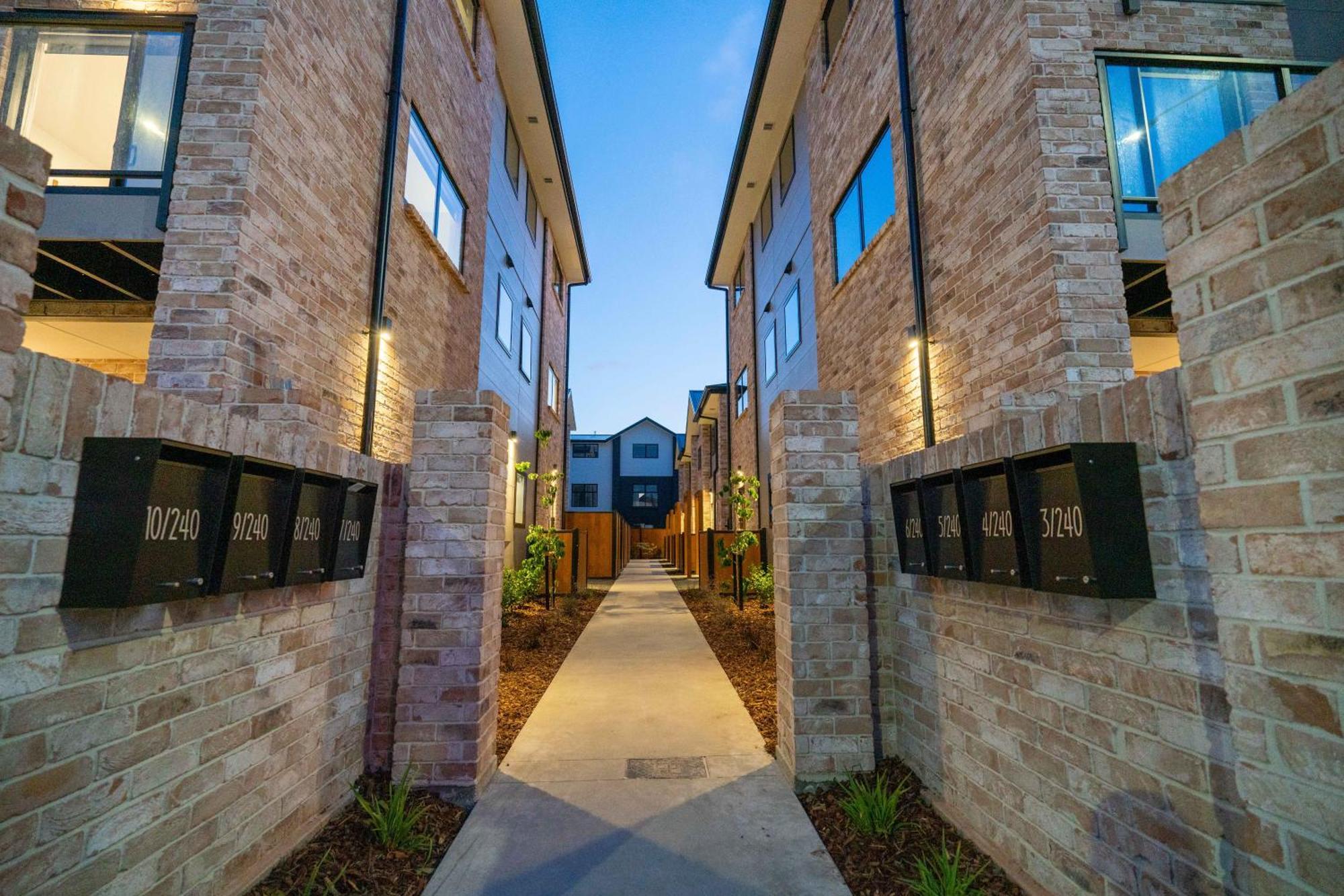 Entertainment Hub 2 Bed 2 Bath W Carpark Apartment Christchurch
