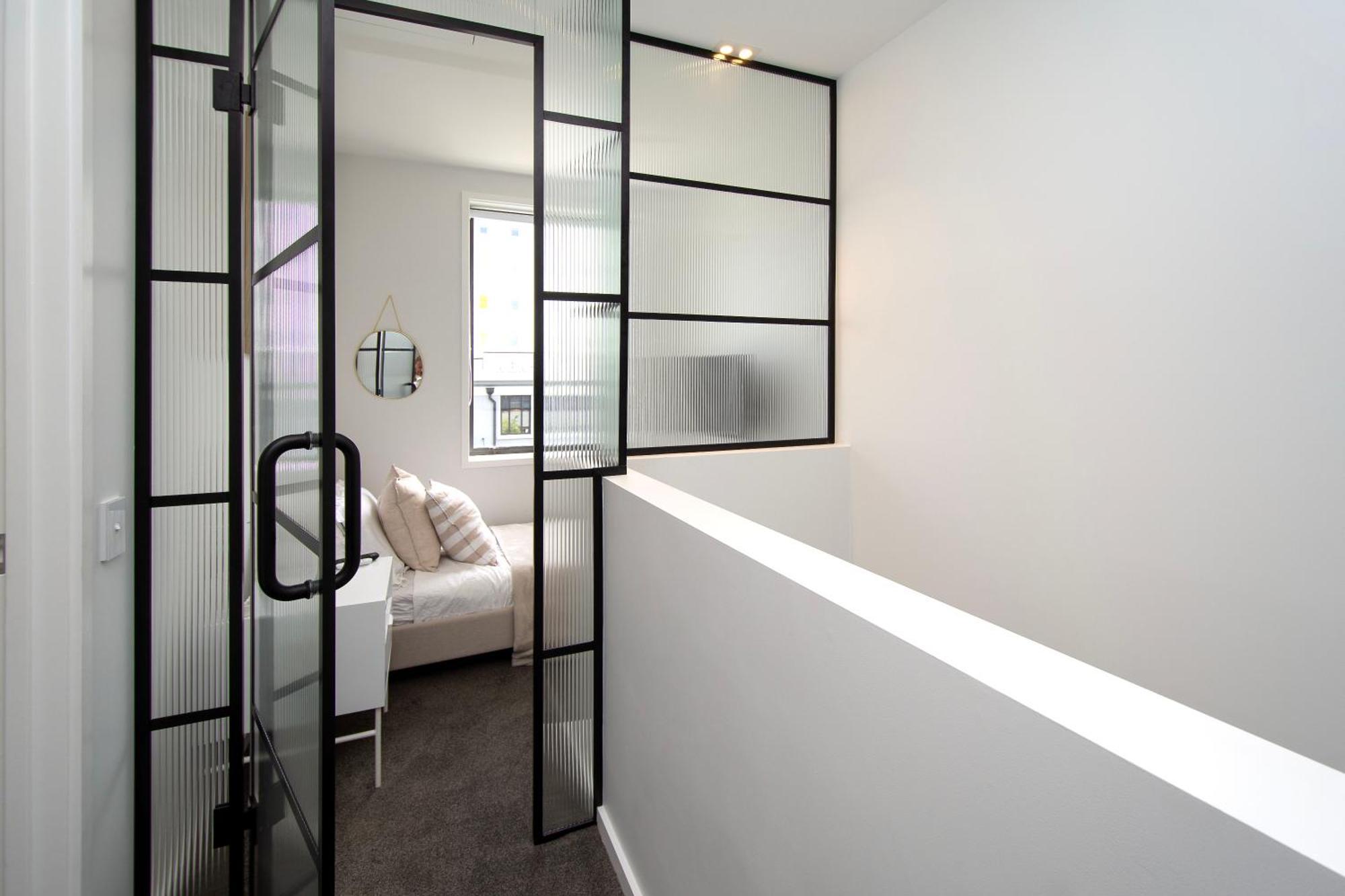 - 4 Bedroom Gym Membership Apartment *