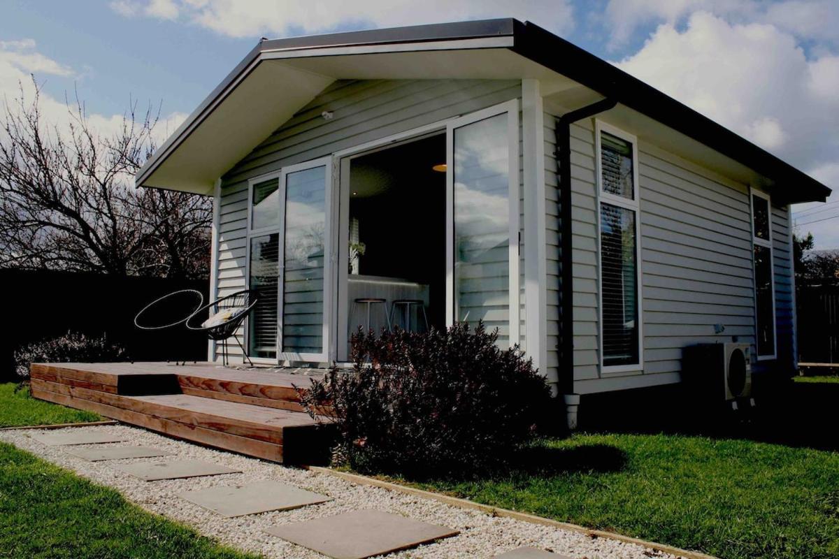 Charm Adorable, Cute With Outdoor Bath Apartment
