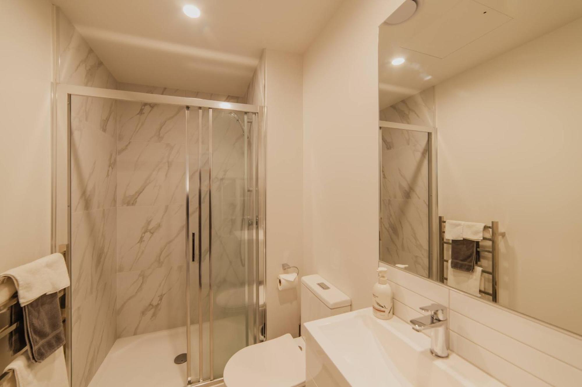 1br - Balcony Kitchen & Bath Christchurch