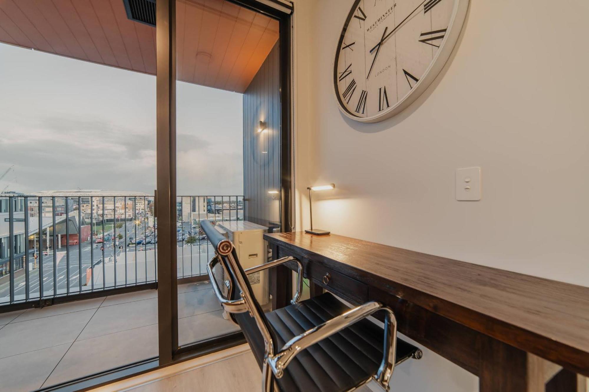 1br - Balcony Kitchen & Bath Christchurch
