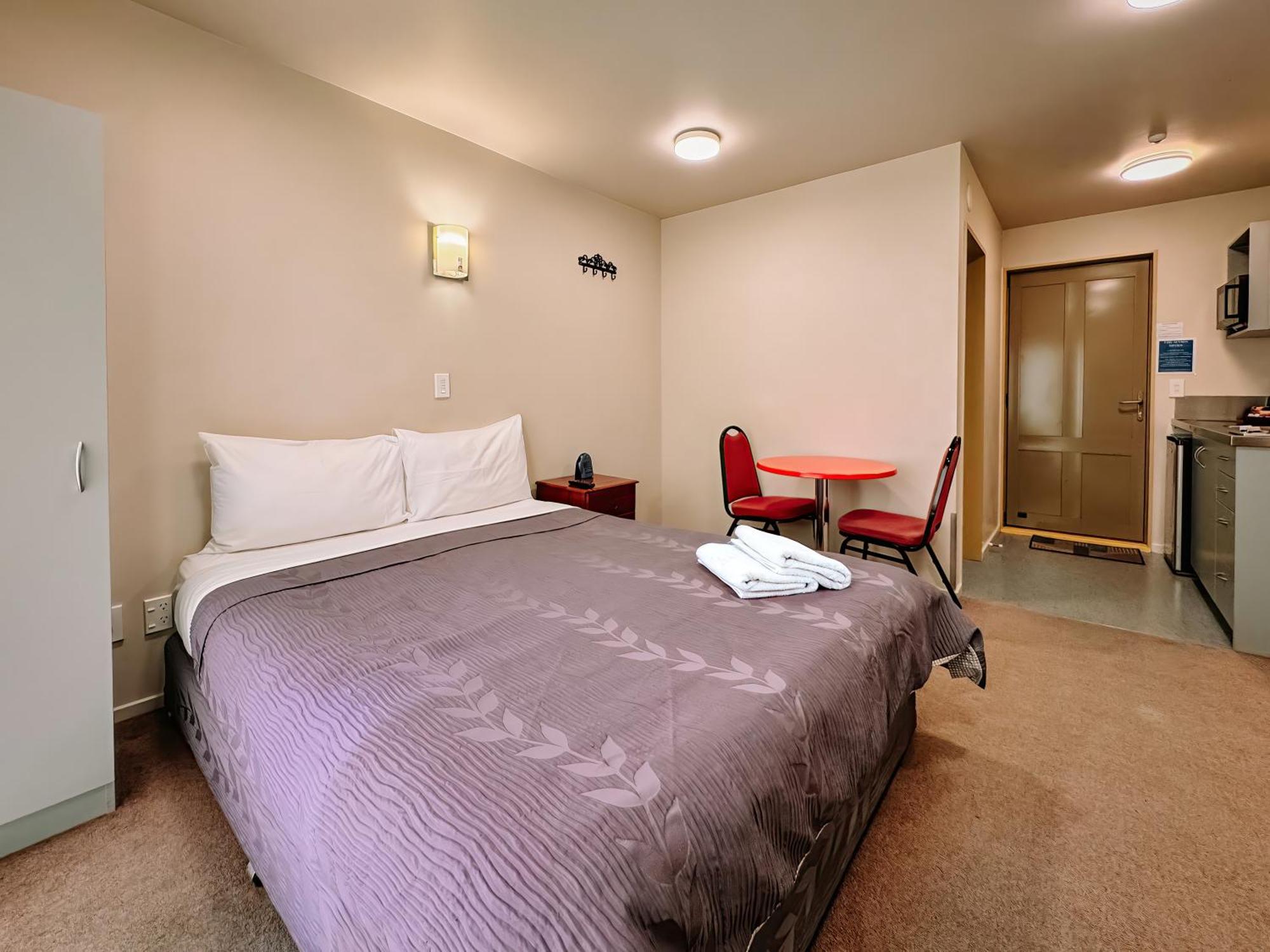 Motel Bealey Avenue 4*