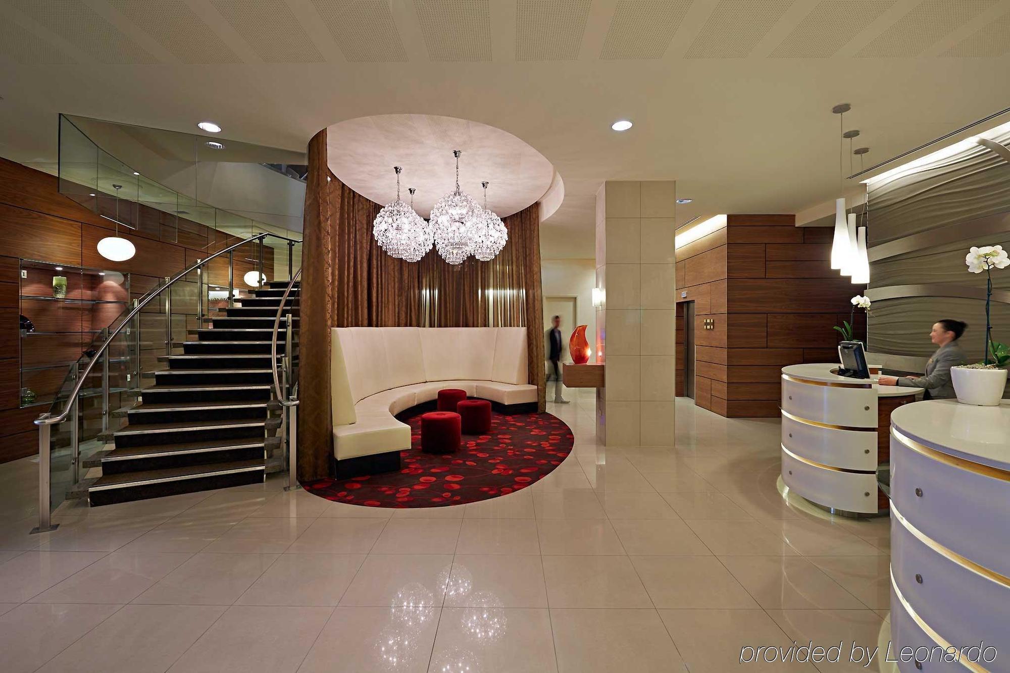 Novotel Cathedral Square Hotel