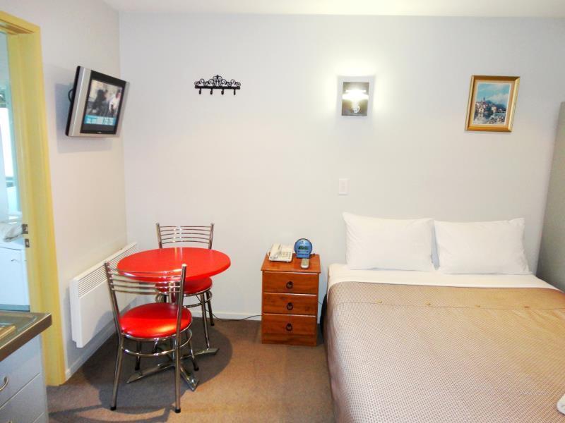 Bealey Avenue 4*