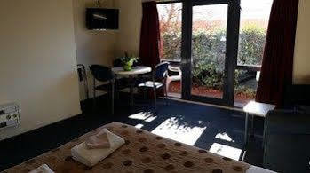 Aaa Northlands Motel
