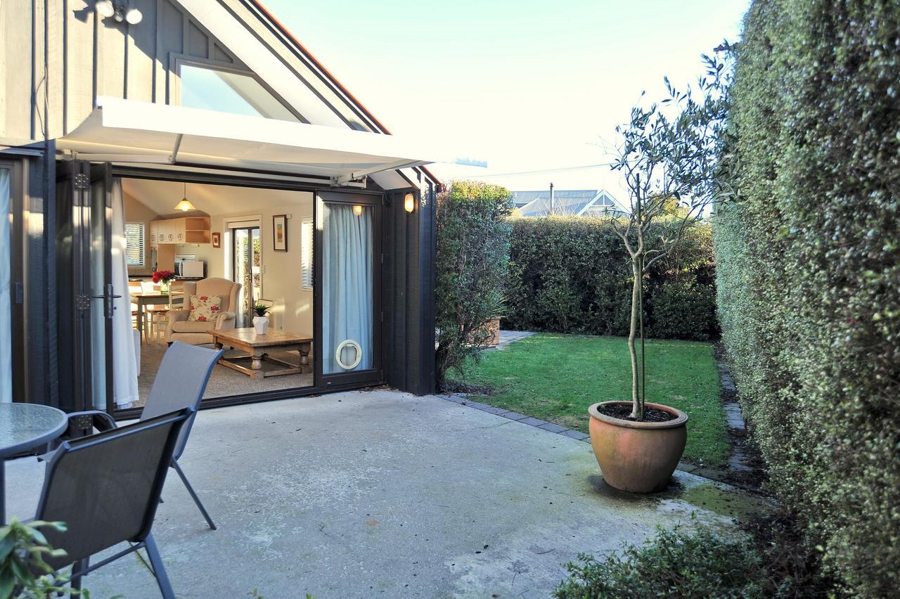 Holiday home Gordon Villa 1 - Christchurch Holiday Homes Christchurch