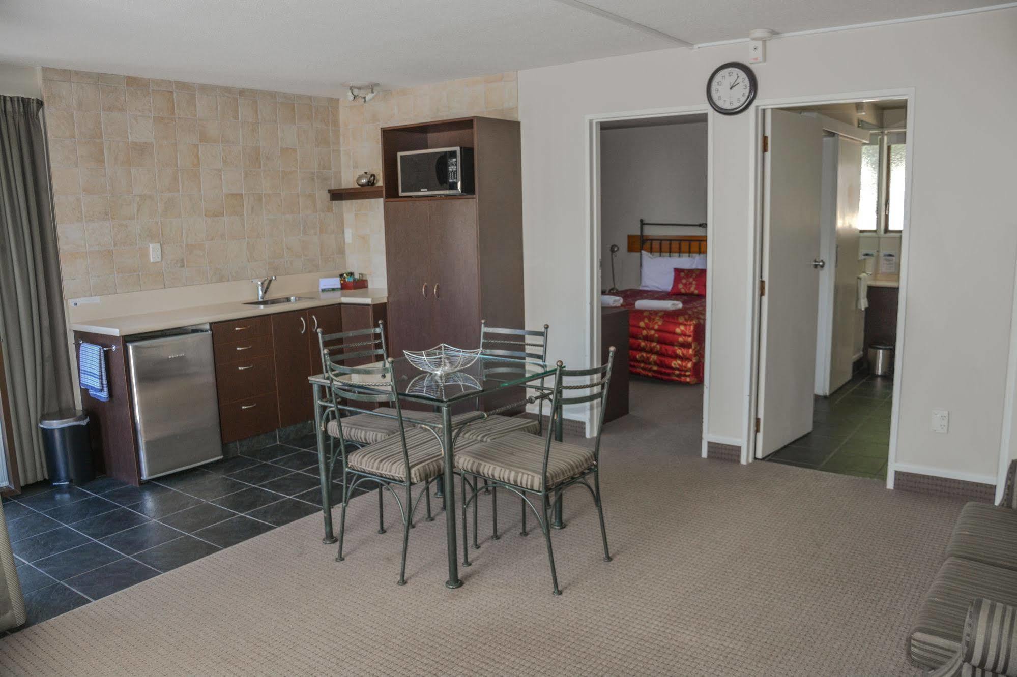Ashford Motor Motel 4*