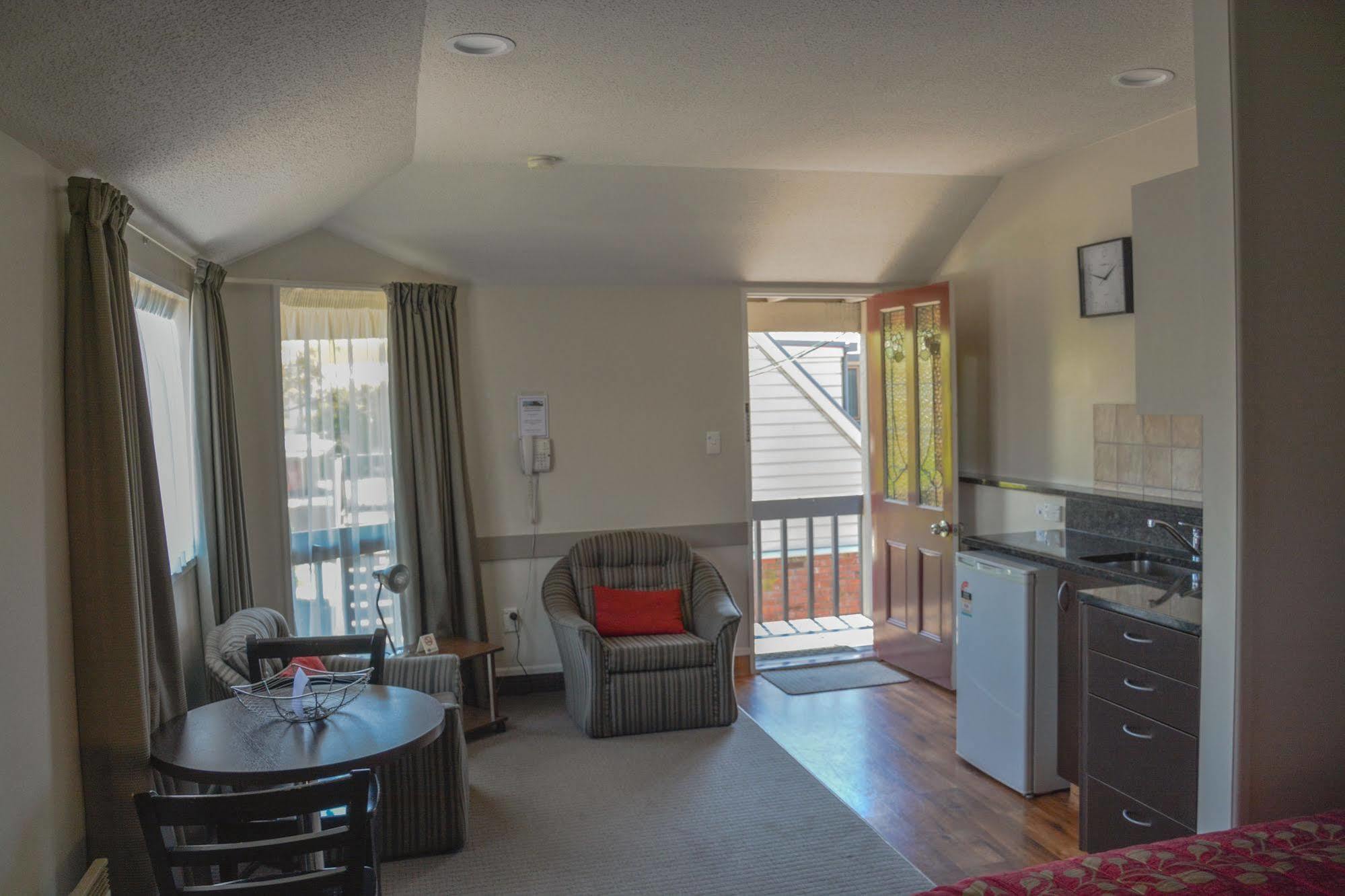 Ashford Motor Motel 4*