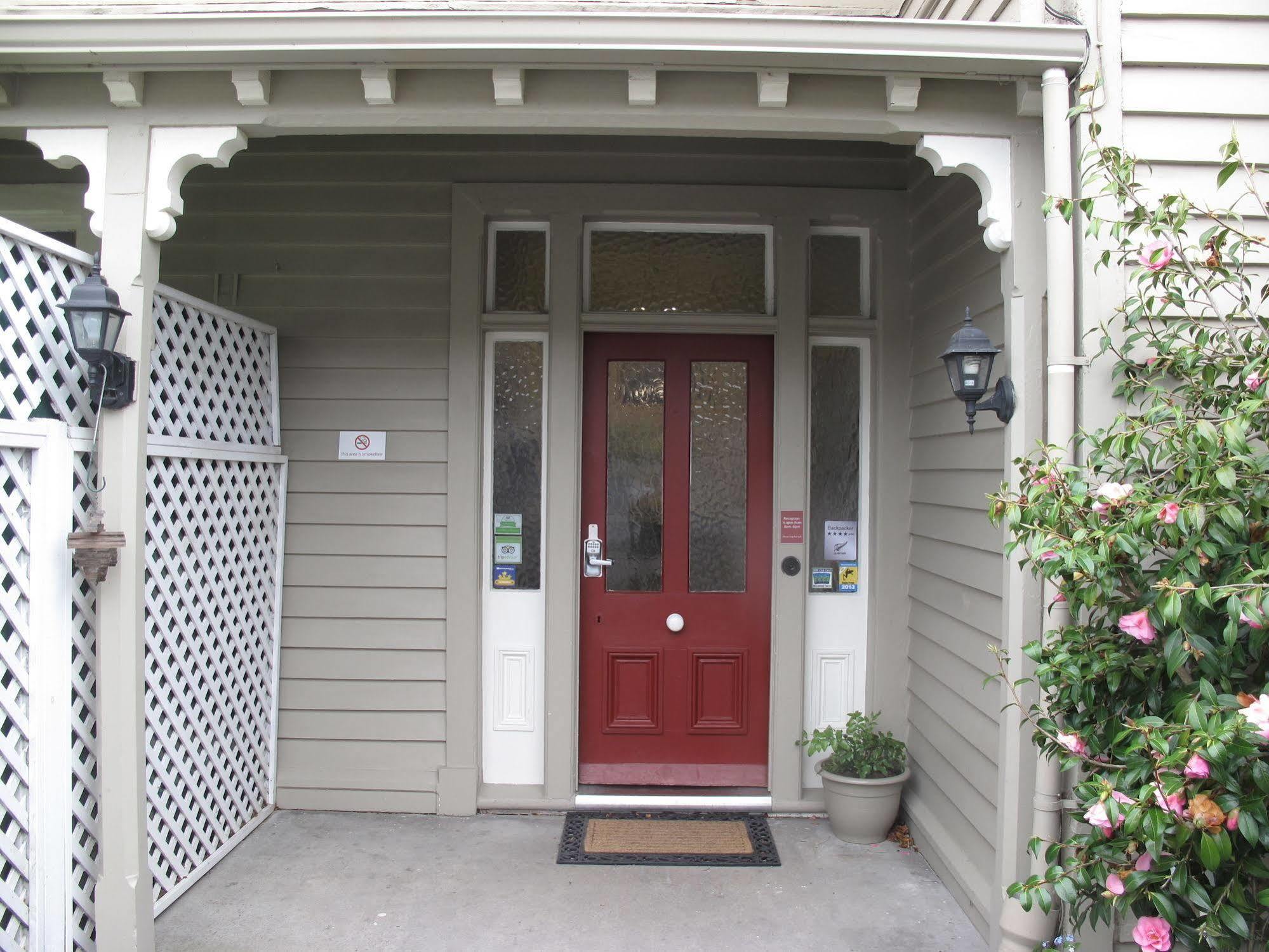 Dorset House Backpackers Hostel