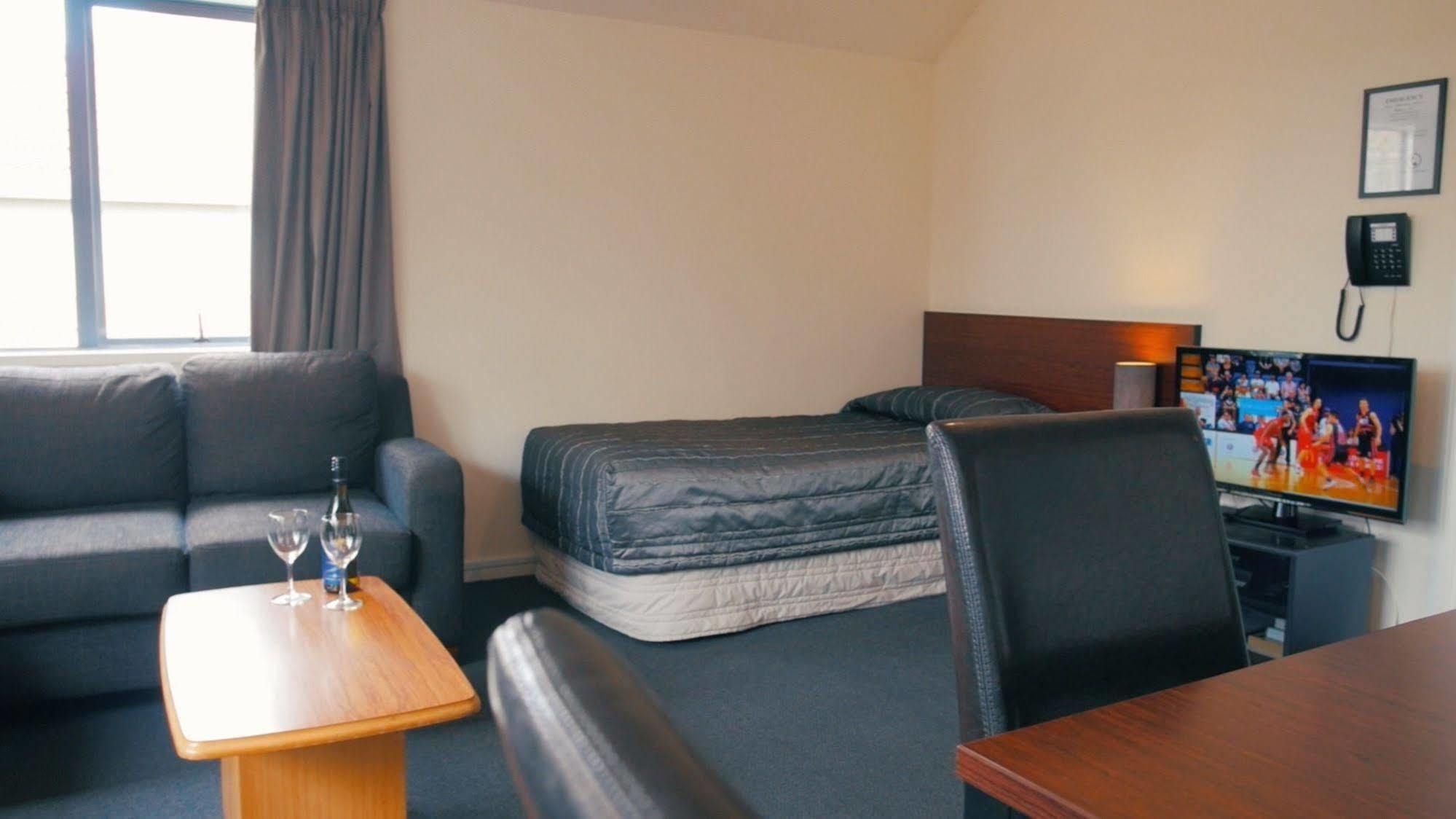 Sherborne Motor 4* Christchurch