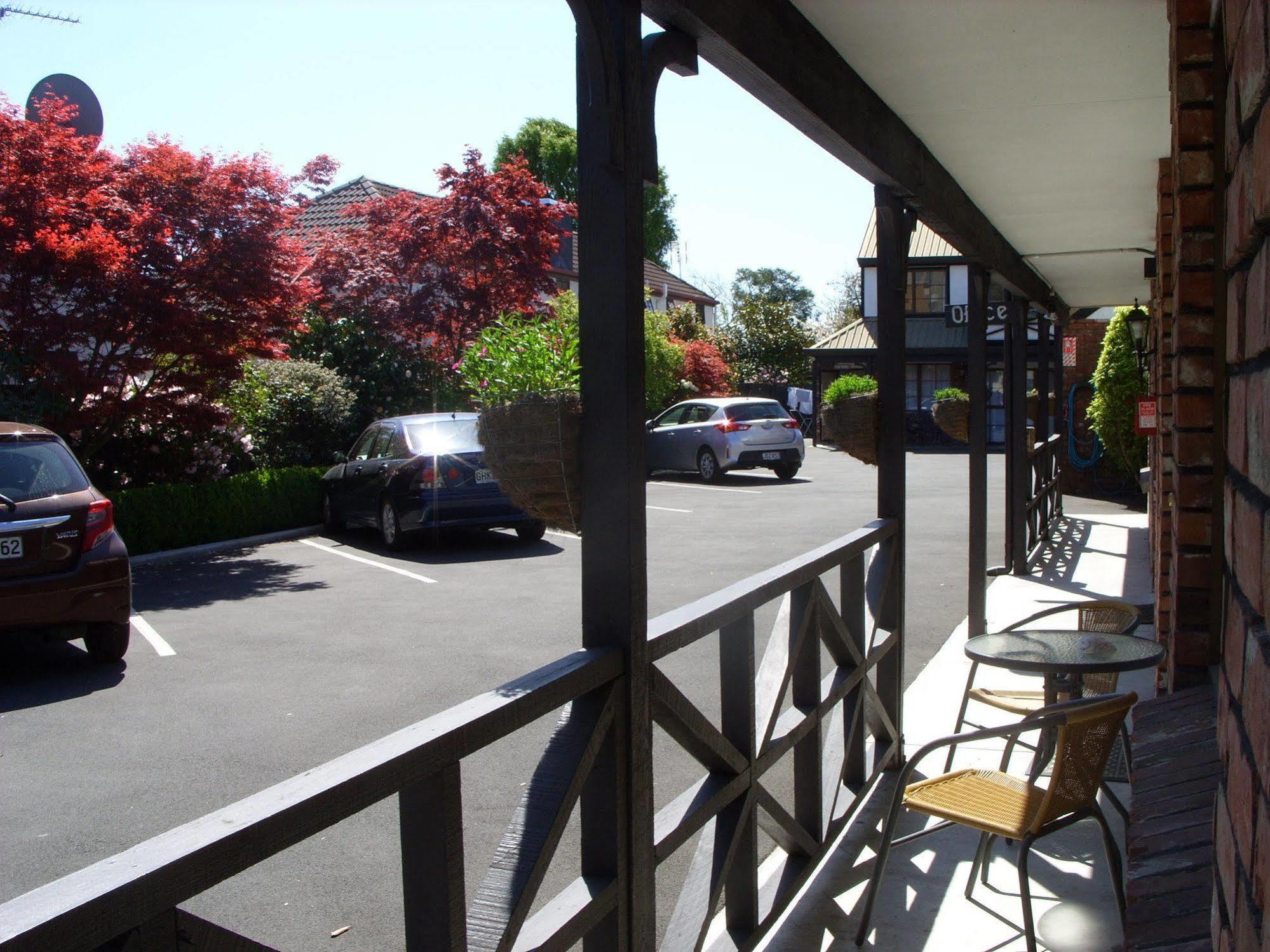 Motel Tudor Court Christchurch