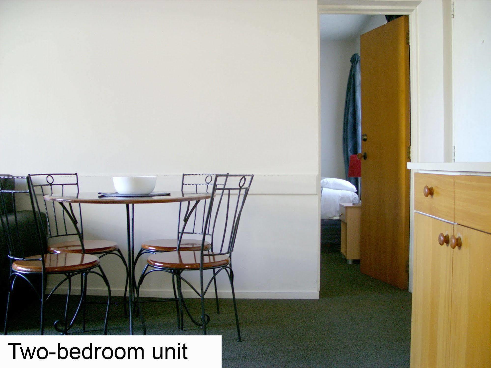 Motel Tudor Court 4*