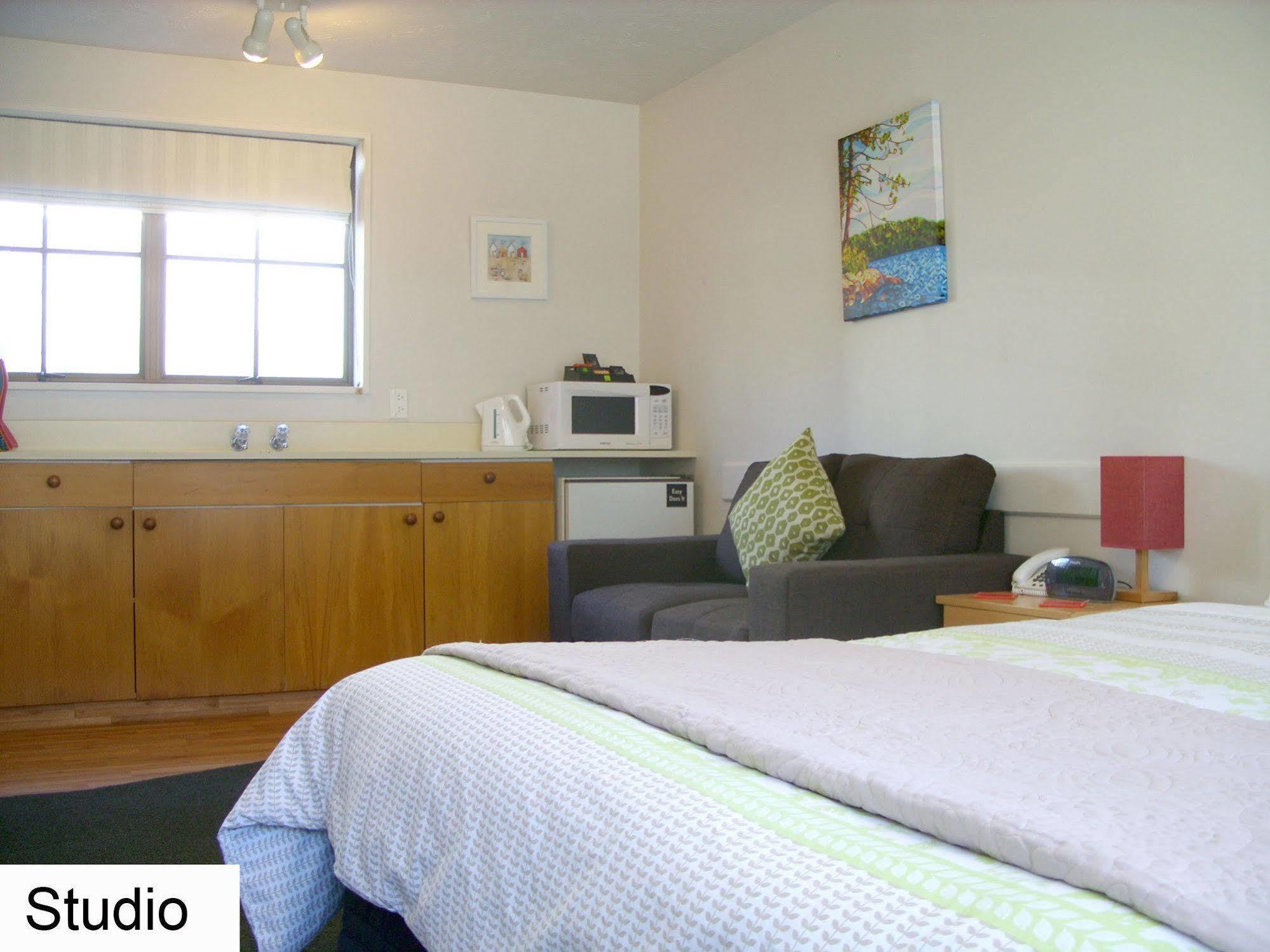 Motel Tudor Court