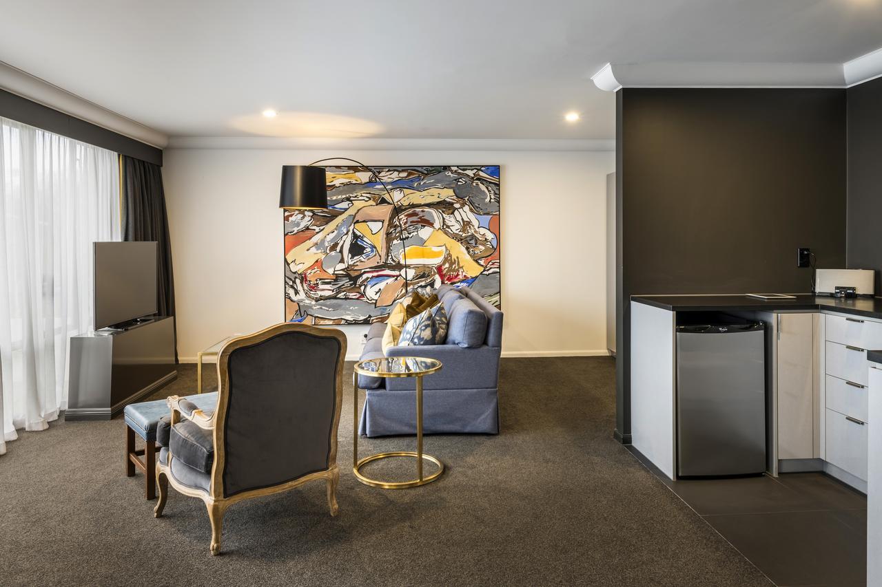 Montreal Hotel