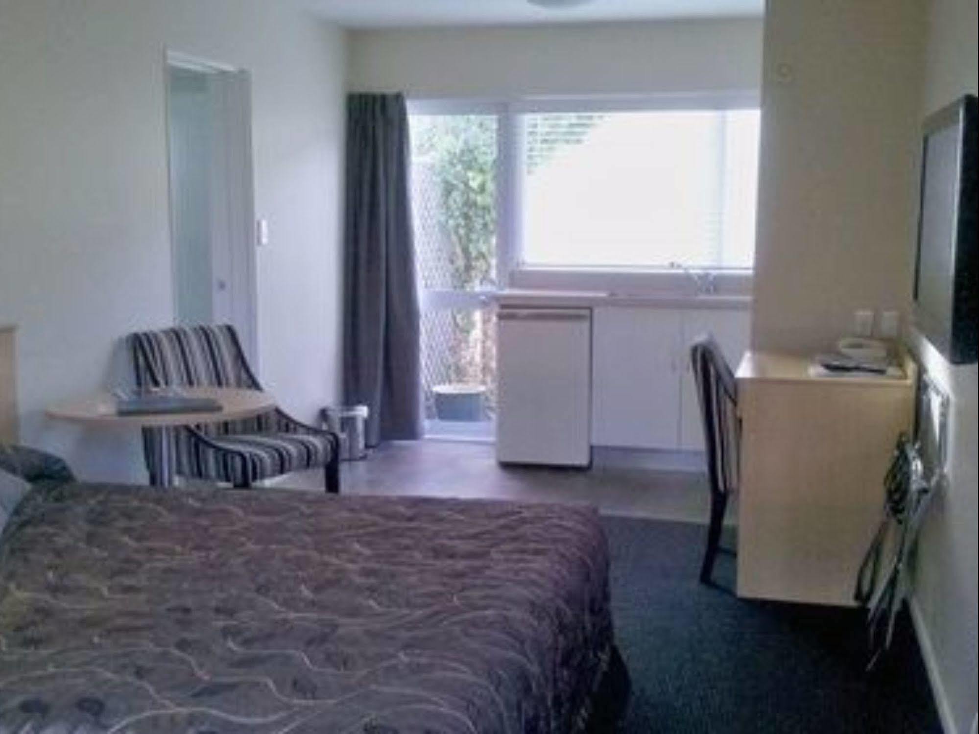Christchurch Motel 4*