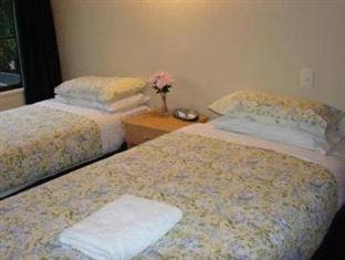 Motel Tudor Court