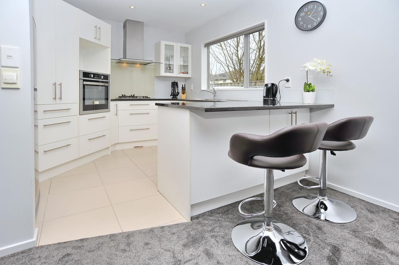 Holiday home Regents - Homes