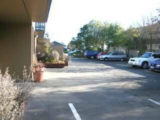 Sherborne Motor Motel 4*