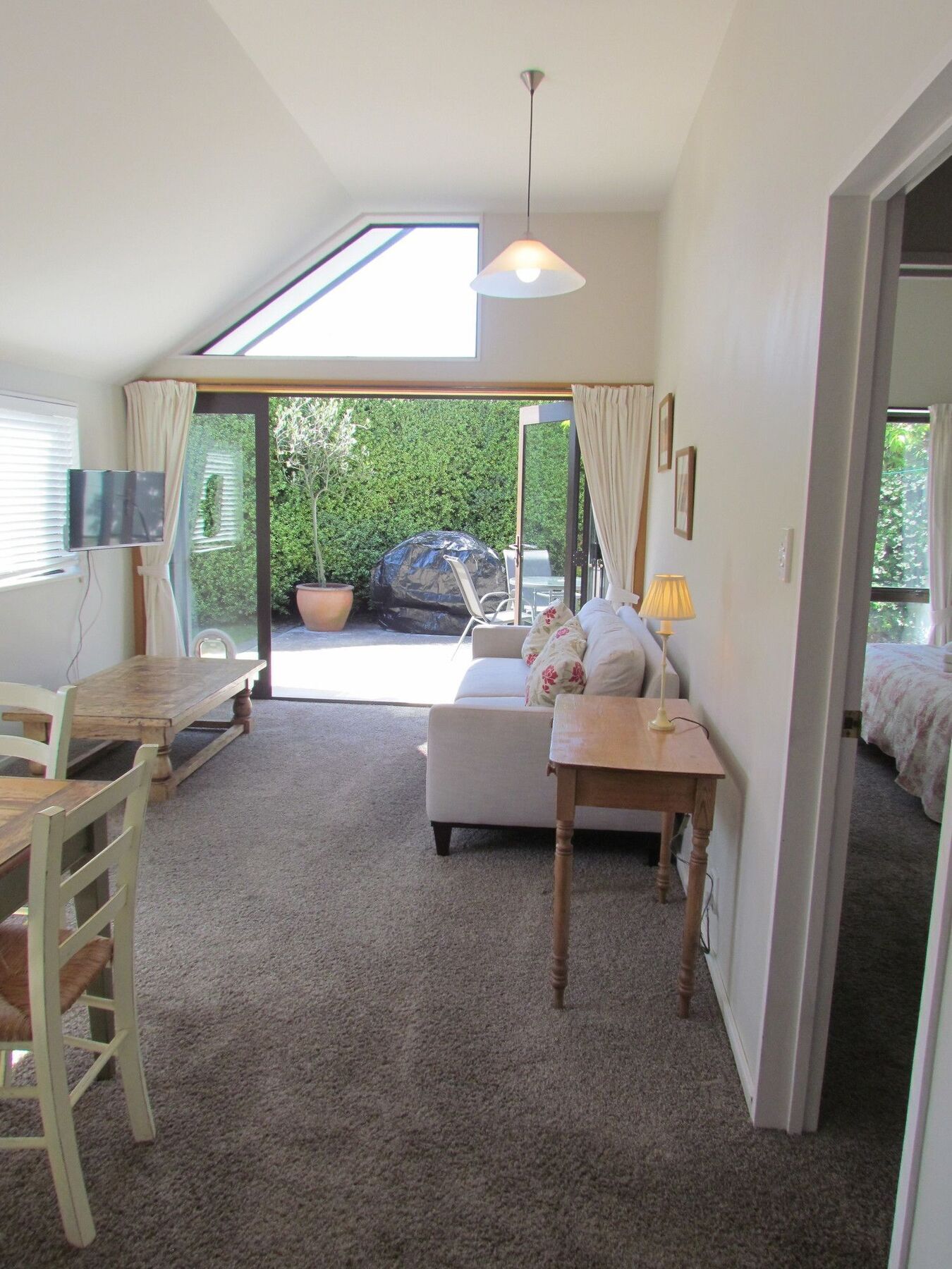 Gordon Villa 1 - Christchurch Holiday Homes Christchurch