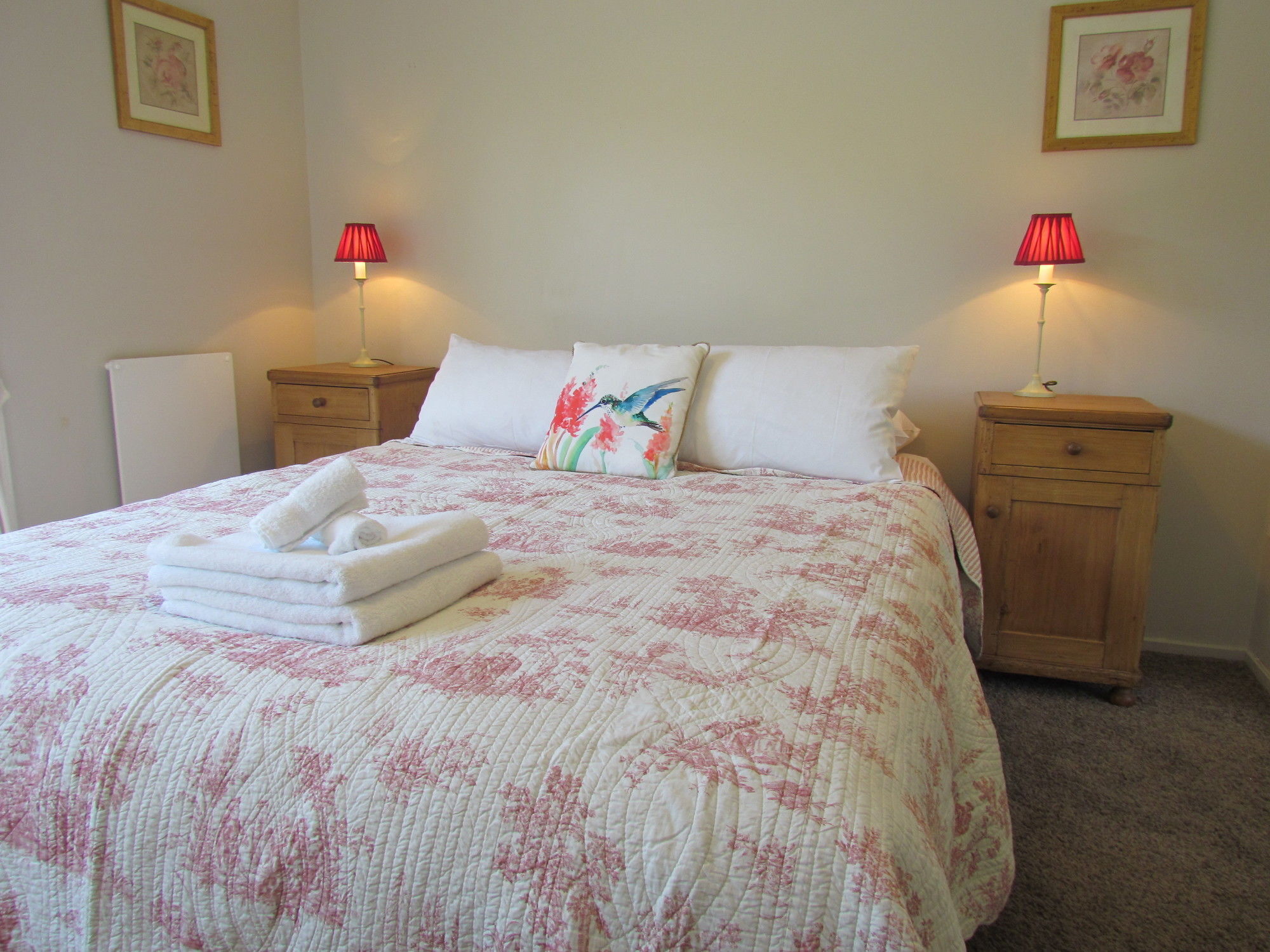 Gordon Villa 1 - Christchurch Holiday Homes * Christchurch
