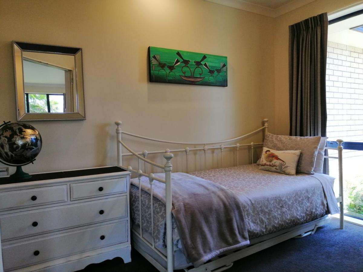 Perfect Home, Stunning Gardens - Aidanfield Gardens Bellissimo Christchurch
